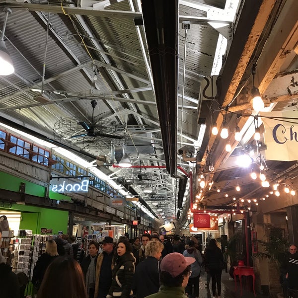 Photo taken at Artists and Fleas at Chelsea Market by A.S on 3/16/2019