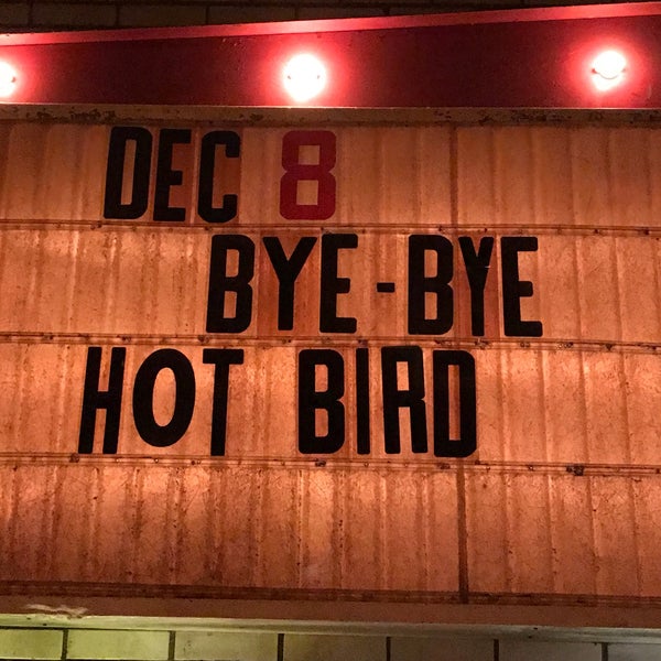12/2/2018 tarihinde Ash A.ziyaretçi tarafından Hot Bird'de çekilen fotoğraf