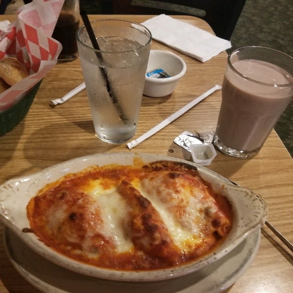 Pia's Ristorante Italiano 21142 Ecorse Rd