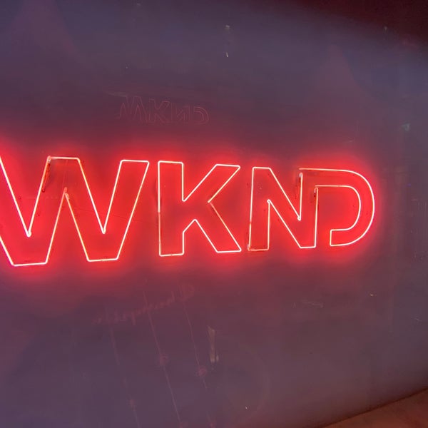 รูปภาพถ่ายที่ WKND Cafe โดย عُمر 👨🏻‍💻 เมื่อ 6/26/2021