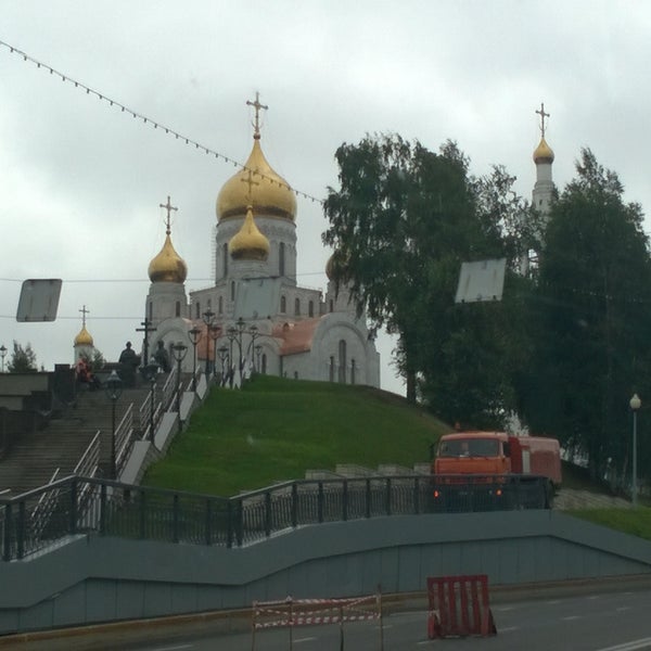 Ханты Мансийск гимназия храм Воскресения Христова