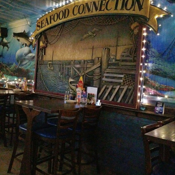 Photo taken at The Whale&#39;s Tale Oyster Bar, Chowder House &amp; Seafood Grill by The Whale&#39;s Tale Oyster Bar, Chowder House &amp; Seafood Grill on 6/29/2018