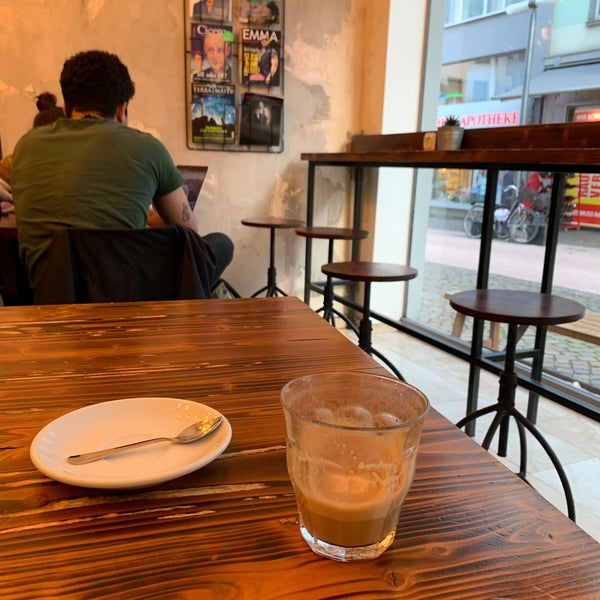 Foto tirada no(a) Lulu&#39;s Coffee &amp; Co. por Abdulaziz S ☔. em 11/7/2019