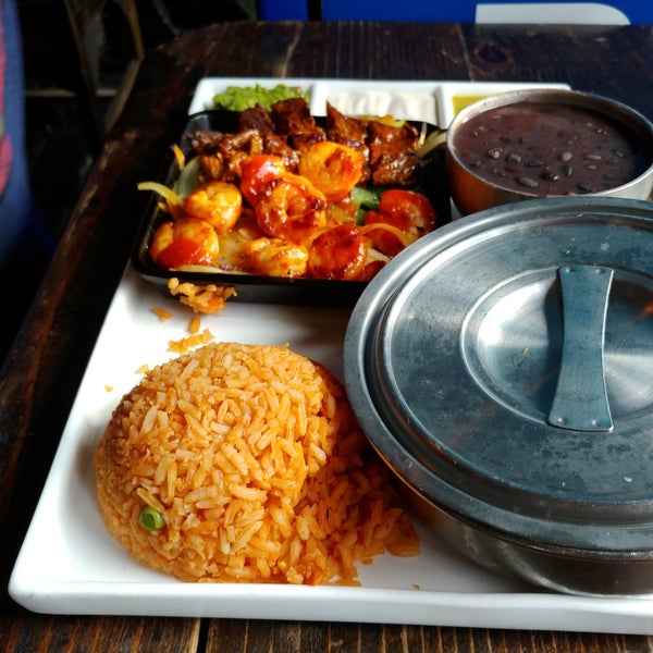 9/29/2018에 Sunny S.님이 Zocalo Mexican Kitchen &amp; Cantina에서 찍은 사진