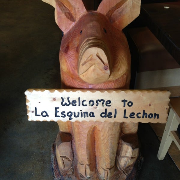 3/17/2013 tarihinde Juan T.ziyaretçi tarafından La Esquina Del Lechon'de çekilen fotoğraf