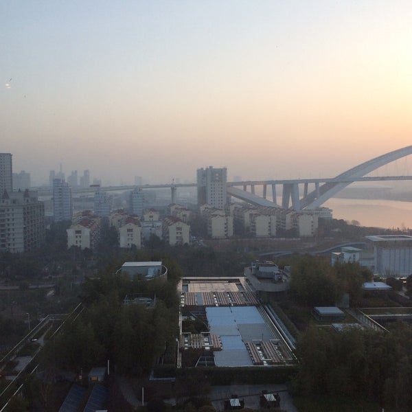 1/18/2015 tarihinde Boon R.ziyaretçi tarafından Shanghai Marriott Riverside Hotel'de çekilen fotoğraf