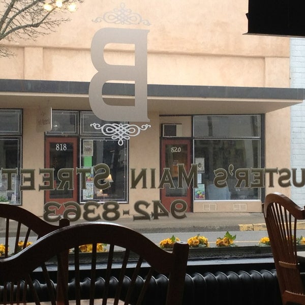 3/25/2013にSue M.がBuster&#39;s Main Street Cafeで撮った写真