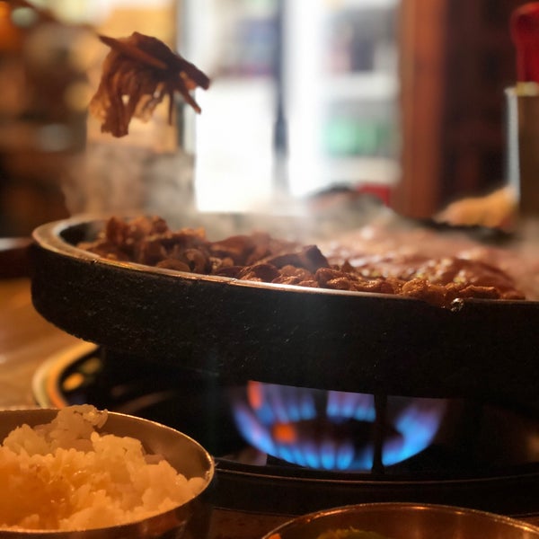 Das Foto wurde bei Hae Jang Chon Korean BBQ Restaurant von SA✨ am 1/23/2020 aufgenommen