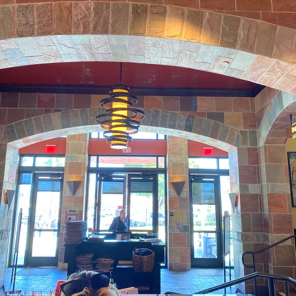 12/4/2019 tarihinde Ramon R.ziyaretçi tarafından BJ&#39;s Restaurant &amp; Brewhouse'de çekilen fotoğraf