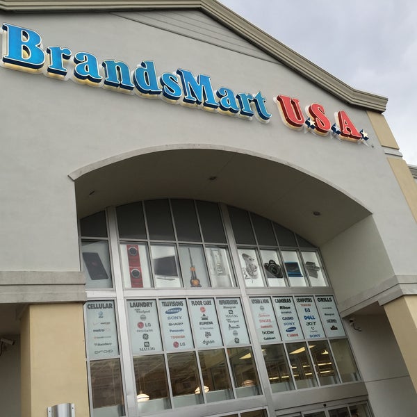 Fotos en BrandsMart USA Miami, FL