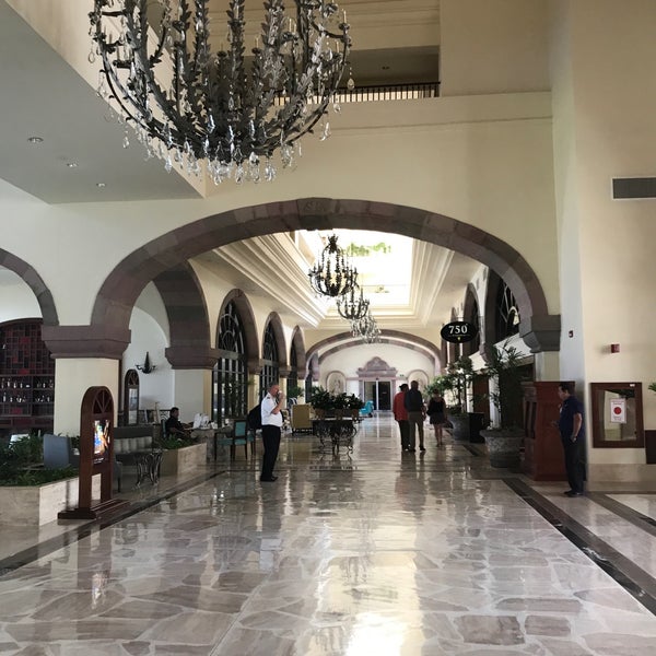 Photo taken at CasaMagna Marriott Cancun Resort by Ramon R. on 4/30/2017