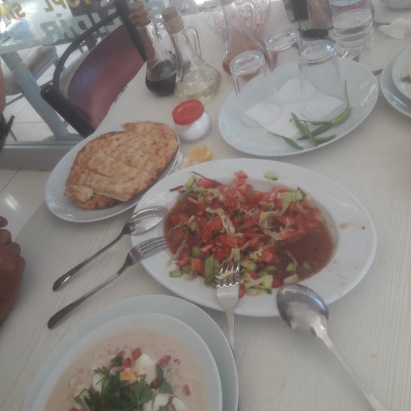 Foto scattata a Tiritcizade Restoran Konya Mutfağı da Murat D. il 7/24/2019
