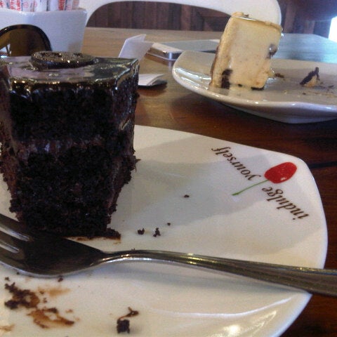 Photos At Chateau Gateaux Patisserie Dessert Shop In Essenwood