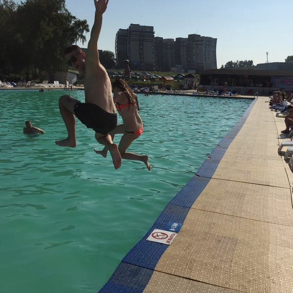 Lunar pool. Remix pool. Pool party. Бассейн в гонконге. Remix pool.