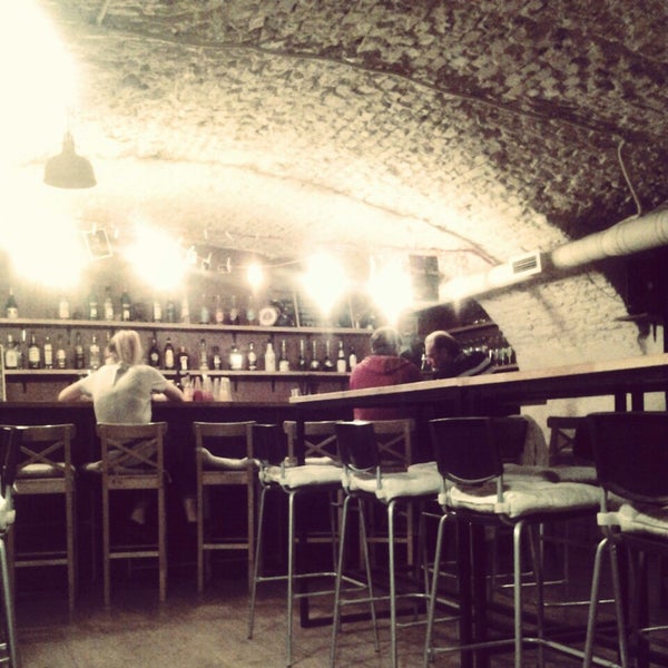 6/20/2014 tarihinde Nikolay O.ziyaretçi tarafından Good Old-Fashioned Lover Boys Bar'de çekilen fotoğraf