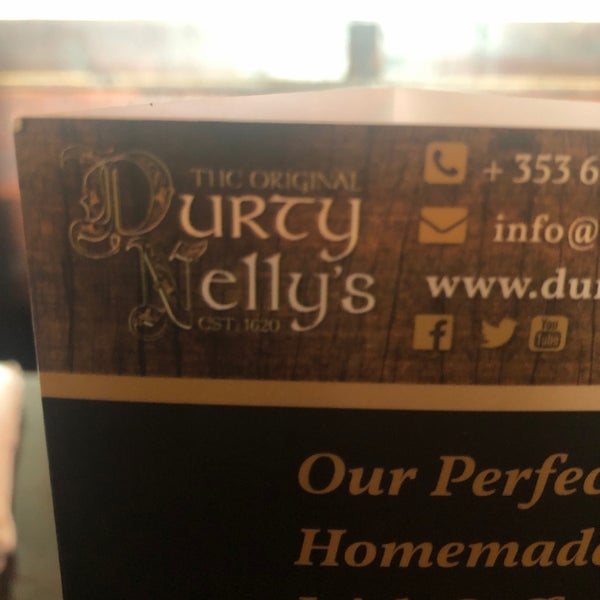 รูปภาพถ่ายที่ Durty Nelly&#39;s โดย Michelle T. เมื่อ 7/23/2019