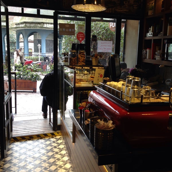 2/15/2015 tarihinde Didem Ö.ziyaretçi tarafından Swedish Coffee Point'de çekilen fotoğraf