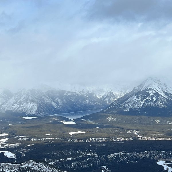 Снимок сделан в Banff Gondola пользователем Duygu S. 2/5/2023