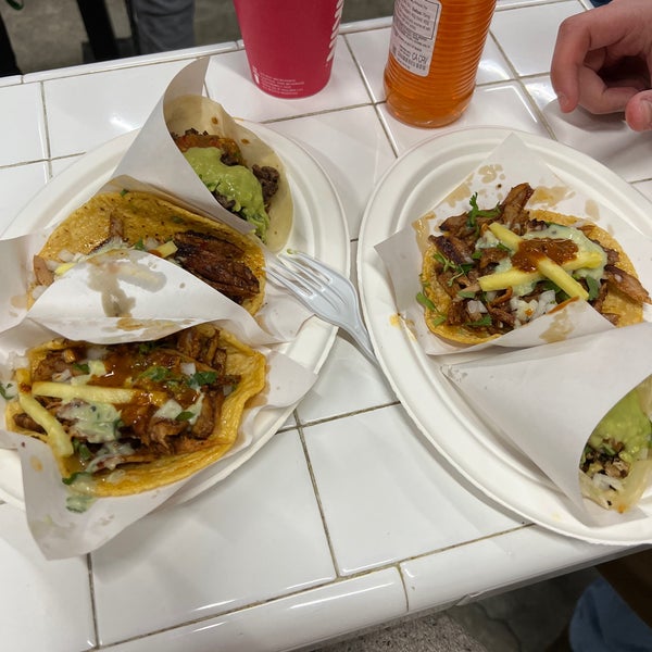 12/27/2022にDuygu S.がLos Tacos No. 1で撮った写真
