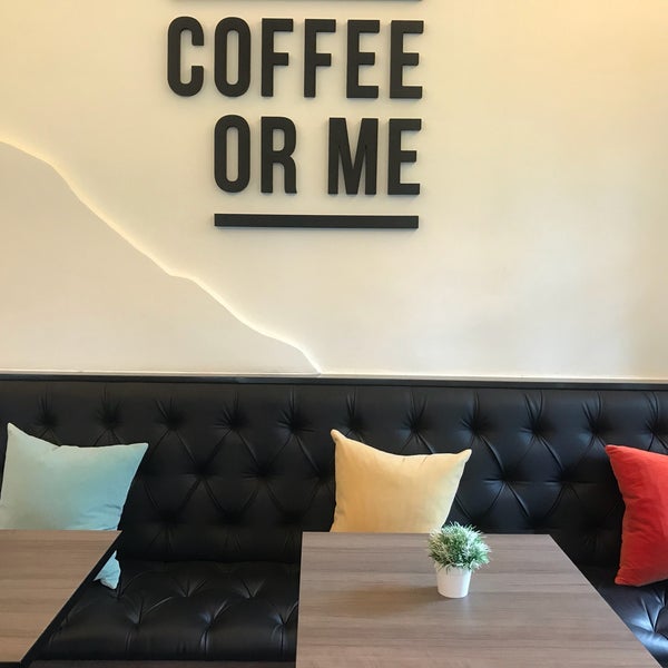 Foto tirada no(a) Coffee or Me por fido d. em 8/23/2018