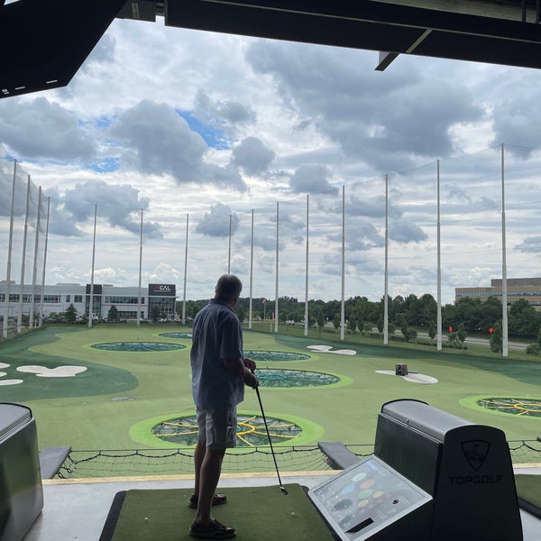 Foto tirada no(a) Topgolf por Dia em 7/28/2022