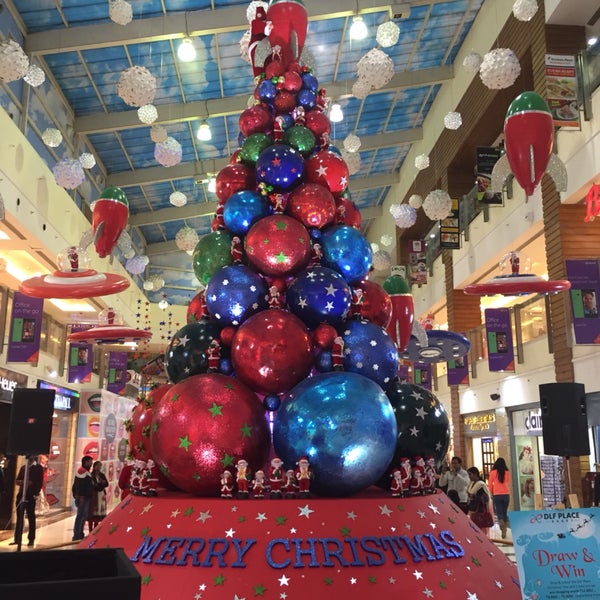 Christmas Tree of balloons !