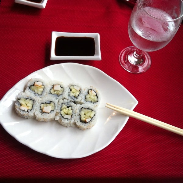 รูปภาพถ่ายที่ Sushi 189 โดย Sofi เมื่อ 10/23/2013