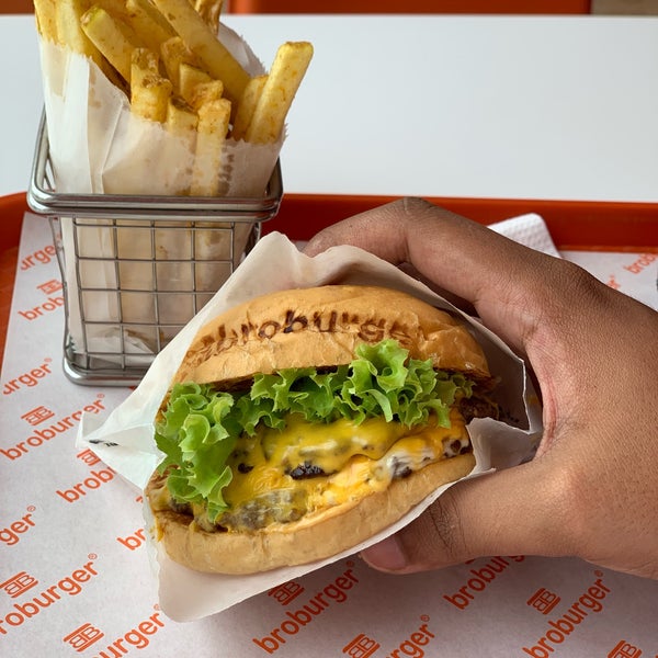 Foto diambil di broburger oleh MalEk pada 3/25/2019