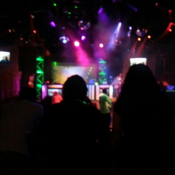 Foto tirada no(a) Coast Nightclub por Theodore U. em 4/26/2013