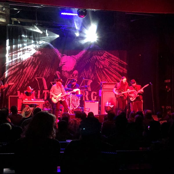 Foto tomada en Mesa Theatre  Club &amp; Lounge  por Susie S. el 11/17/2018