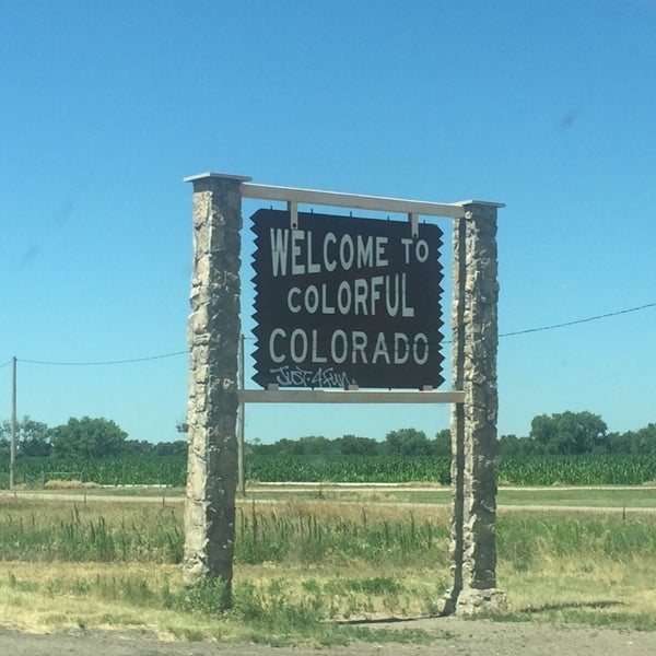 Nebraska / Colorado Border Border Crossing in Julesberg