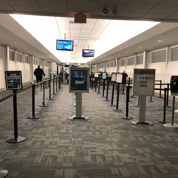 Photo taken at Quad City International Airport (MLI) by Susie S. on 10/23/2018