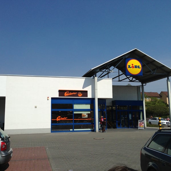 Photo taken at Lidl by manuels on 4/24/2013