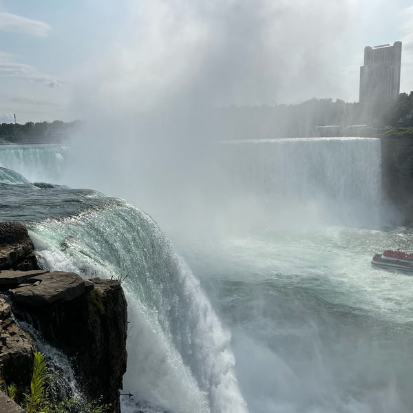 Foto tirada no(a) Niagara Falls State Park por Lihwen C. em 8/22/2023