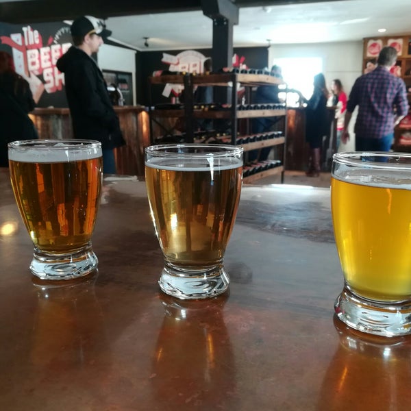 Photo taken at Niagara Oast House Brewers by Ale T. on 1/14/2018
