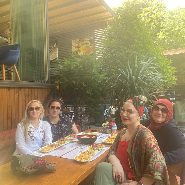 Das Foto wurde bei Saklı Cafe Restaurant von Yasemin G. am 5/16/2022 aufgenommen