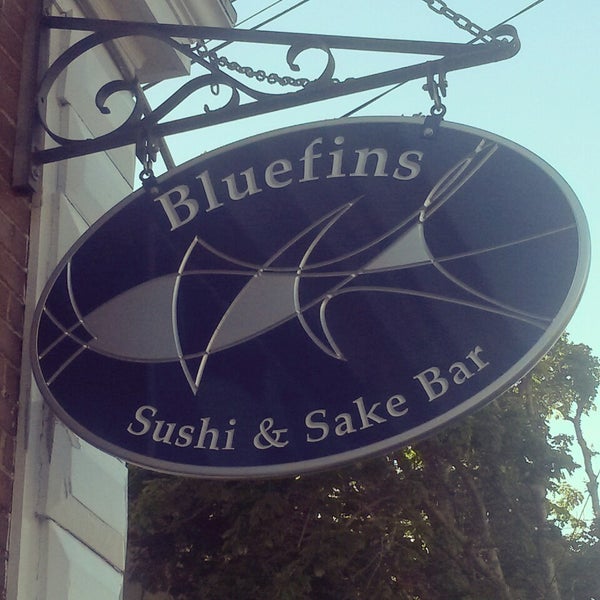Photo taken at Bluefins Sushi and Sake Bar by BE J. on 6/22/2014