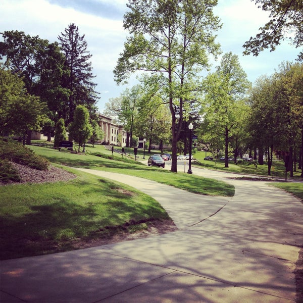 Moulton Hall College Academic Building