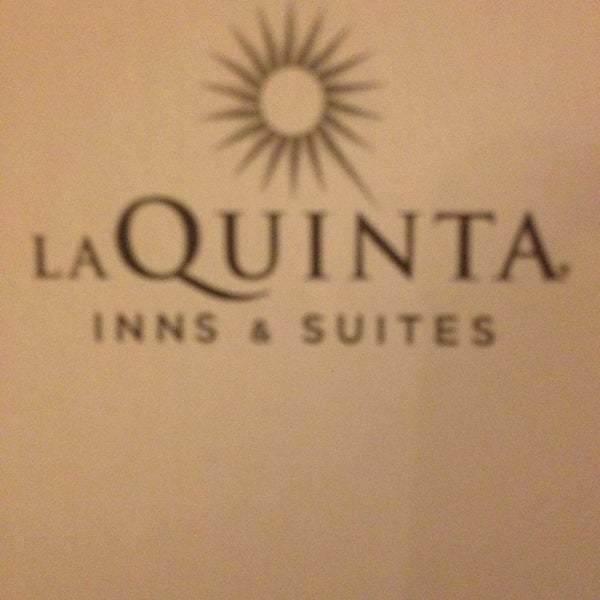 8/15/2013 tarihinde Valerie A.ziyaretçi tarafından La Quinta Inn &amp; Suites Dublin - Pleasanton'de çekilen fotoğraf