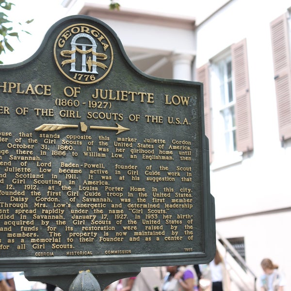 Photo taken at Juliette Gordon Low Birthplace, National Historic Landmark by Olivia M. on 4/17/2019