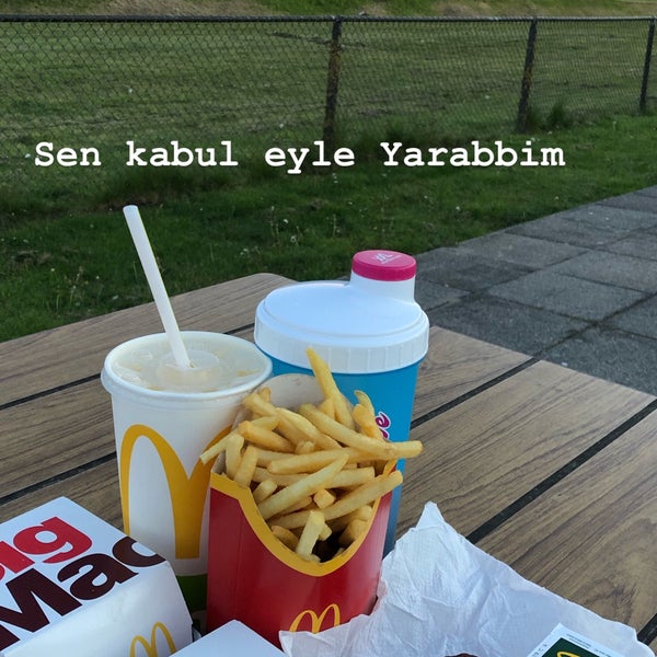 Das Foto wurde bei McDonald&#39;s von Mehmet cemalettin am 5/13/2019 aufgenommen
