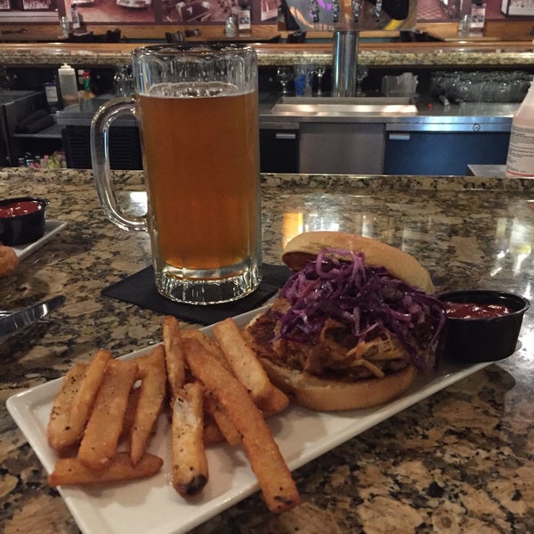 10/25/2017 tarihinde Meg K.ziyaretçi tarafından Union Station Restaurant &amp; Bar'de çekilen fotoğraf