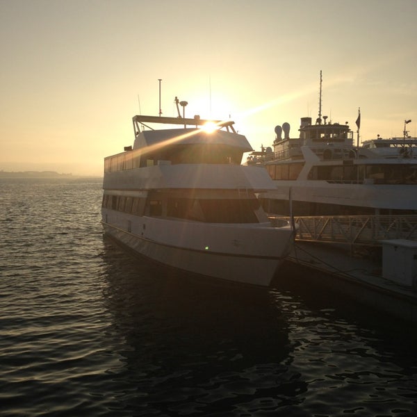 Photo prise au Hornblower Cruises &amp; Events par Belinda B. le3/15/2013