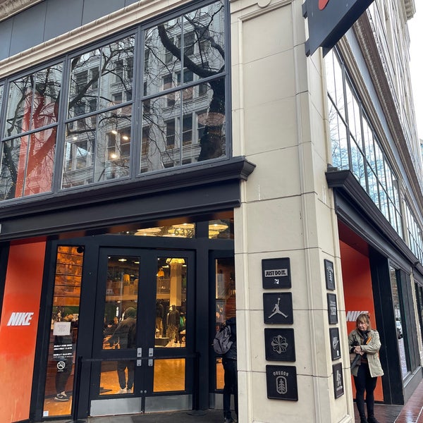 Flagship nike deals store portland