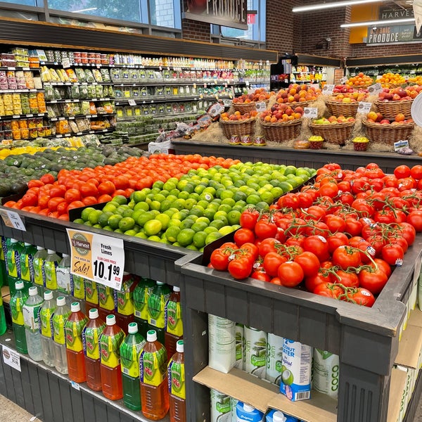 Photos at Brooklyn Harvest Market Williamsburg 32 tips