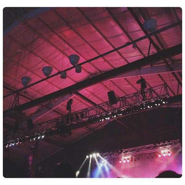 Photo taken at 7 Flags Event Center by Clare on 4/26/2015