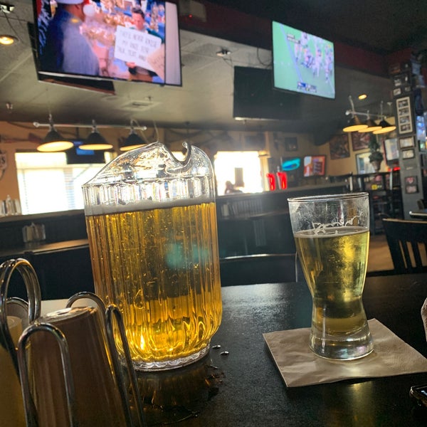 Challengers Sports Bar Wings Joint in Aurora