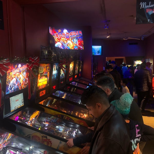 Photo taken at Modern Pinball NYC by d. W. on 1/19/2019