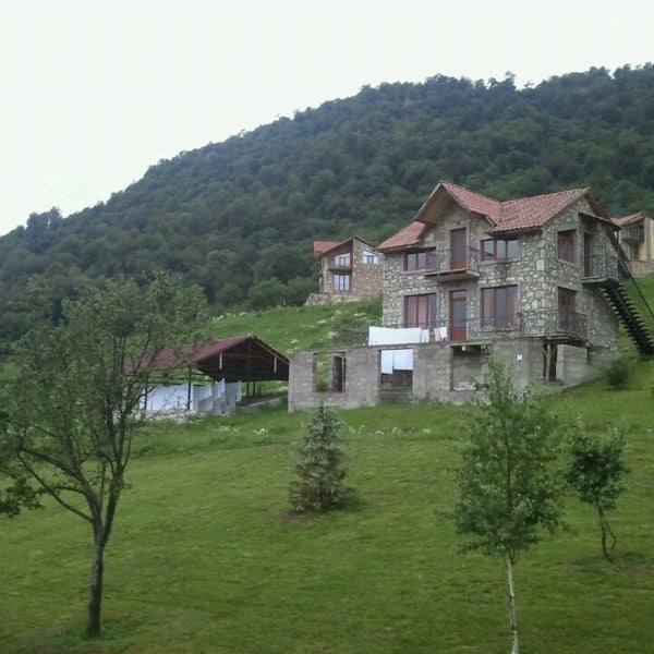 Енокаван армения ластивер. Бозгех деревня в армении. Иджеван енокаван. Апага резорт армения. Енокаван армения.