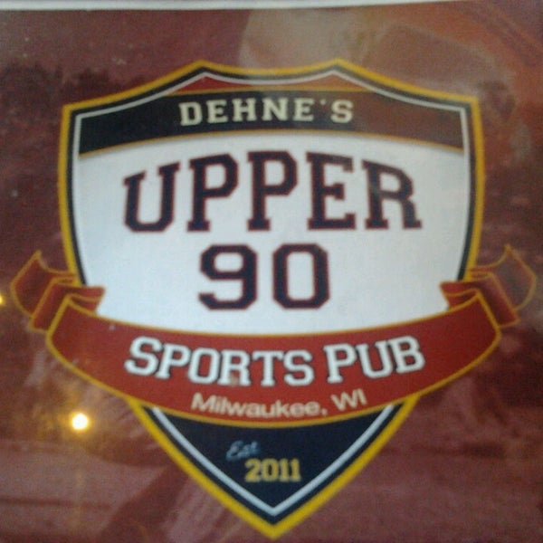 Foto tirada no(a) Upper 90 Sports Pub por Dori Z. em 3/21/2013